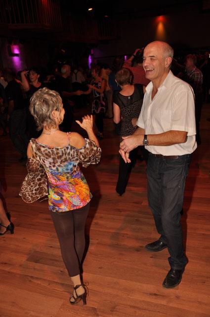 min 2011 12 04 station danse 181